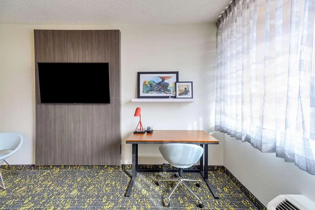 St Louis Airport Hotel Woodson Terrace